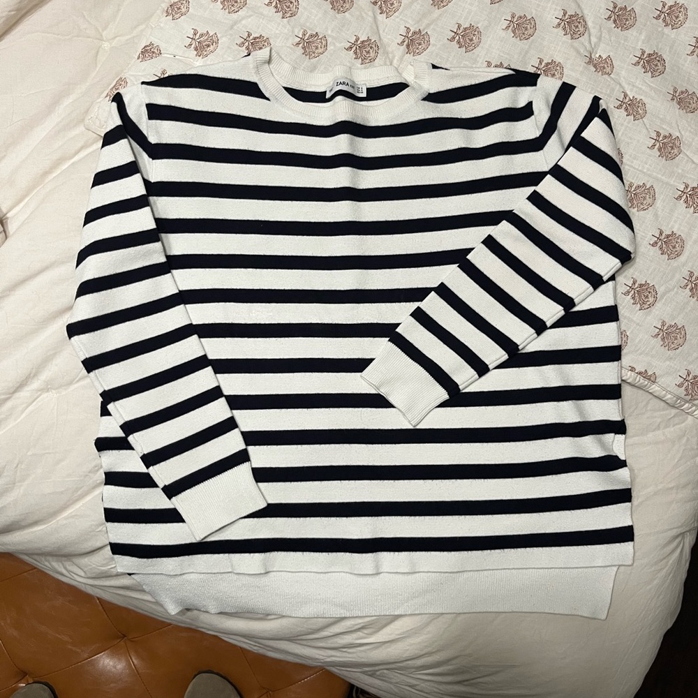 Preloved Zara Knit Striped Crew Neck Sweater